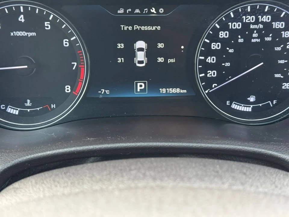 2015 Hyundai Genesis - Image 7 of 13