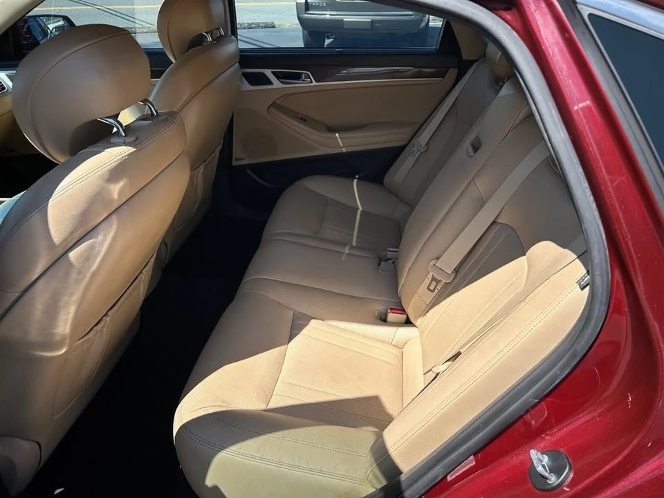 2015 Hyundai Genesis - Image 6 of 6