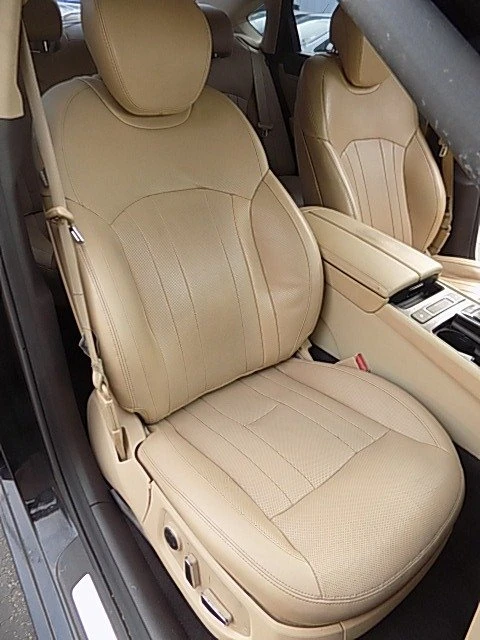 2015 Hyundai Genesis - Image 13 of 17