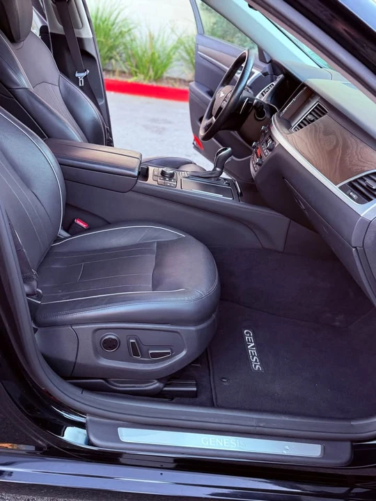 2015 Hyundai Genesis - Image 3 of 19