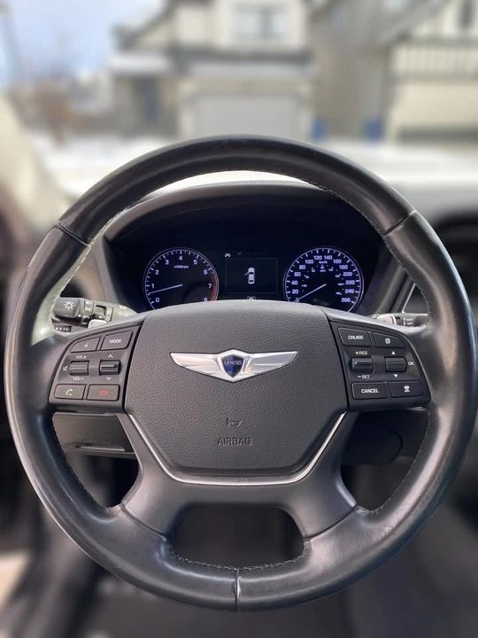 2015 Hyundai Genesis - Image 11 of 20