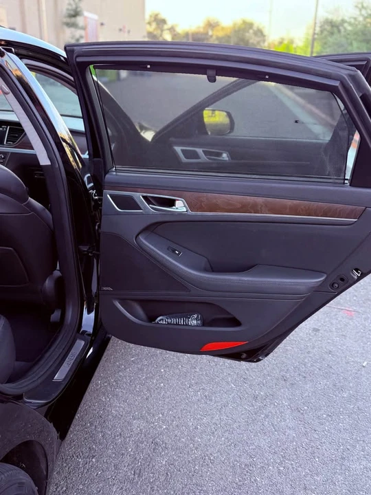2015 Hyundai Genesis - Image 4 of 19