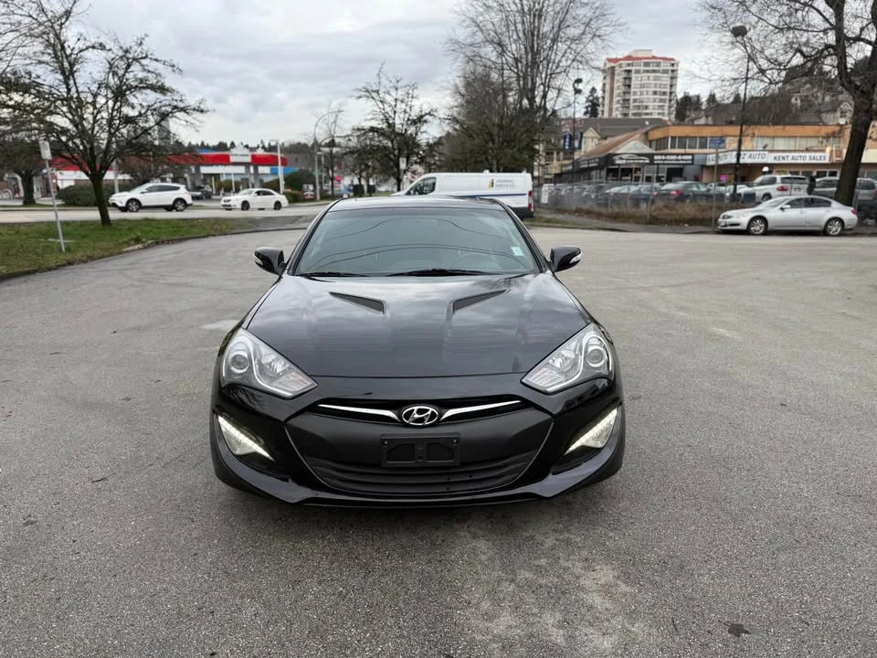 2015 Hyundai Genesis - Image 2 of 16