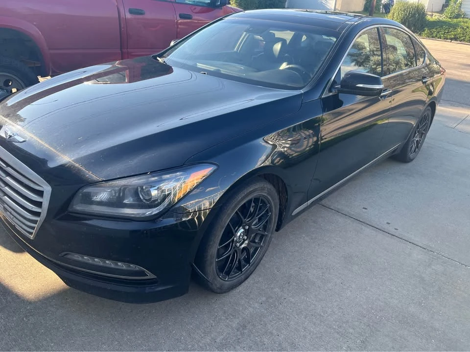 2015 Hyundai Genesis - Image 5 of 5