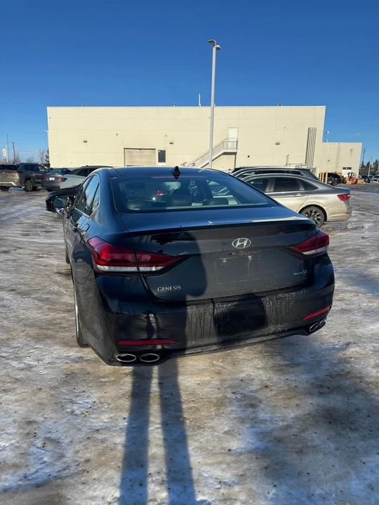 2015 Hyundai Genesis - Image 2 of 10