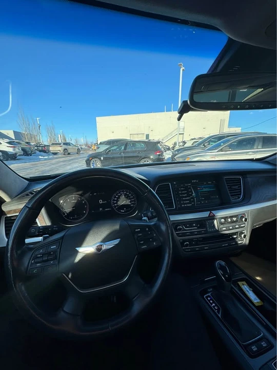 2015 Hyundai Genesis - Image 4 of 10