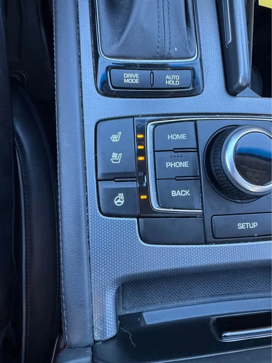 2015 Hyundai Genesis - Image 9 of 10