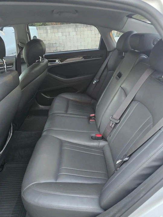 2015 Hyundai Genesis - Image 8 of 8