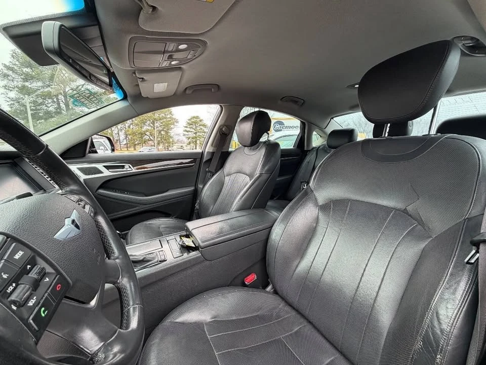 2015 Hyundai Genesis - Image 10 of 20