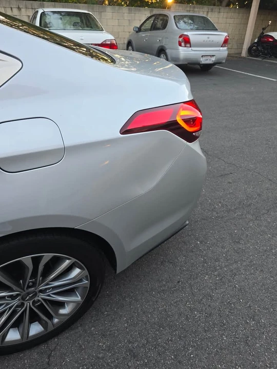 2015 Hyundai Genesis - Image 4 of 8
