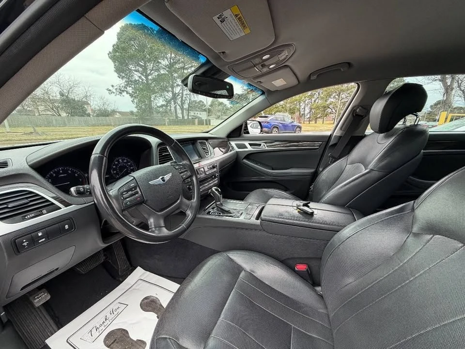 2015 Hyundai Genesis - Image 11 of 20