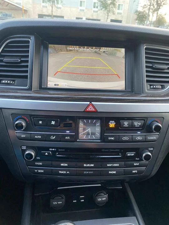 2015 Hyundai Genesis - Image 12 of 13
