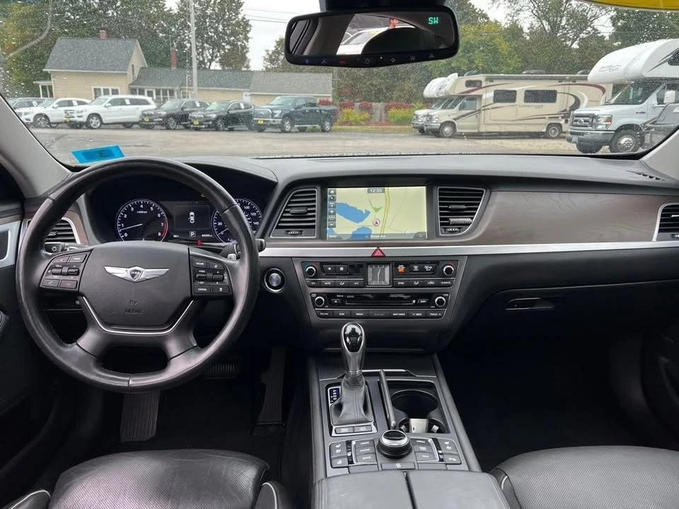 2015 Hyundai Genesis - Image 13 of 20