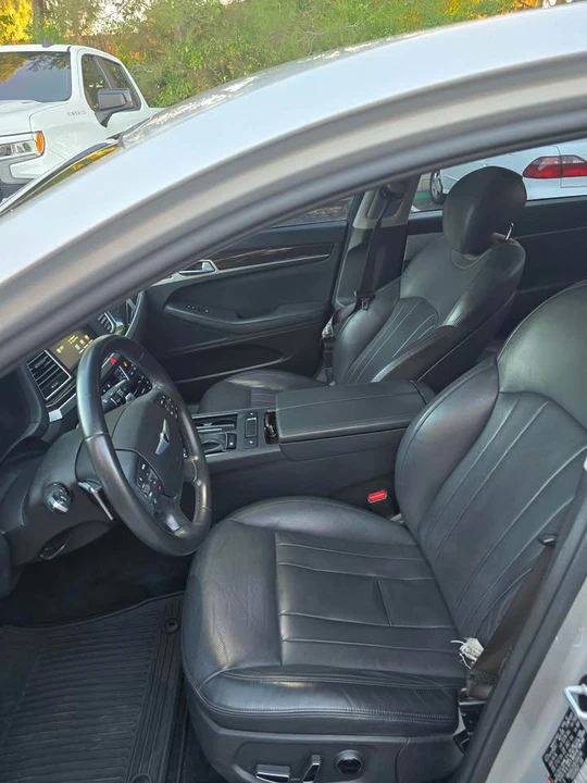 2015 Hyundai Genesis - Image 7 of 8