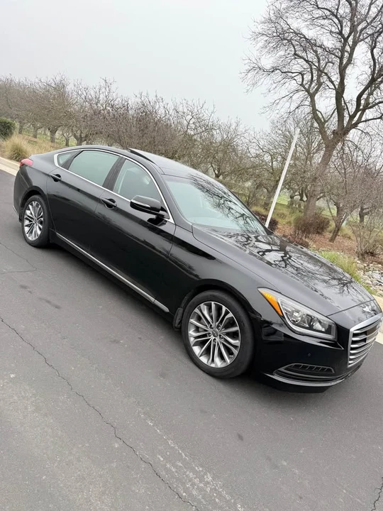 2015 Hyundai Genesis - Image 3 of 13