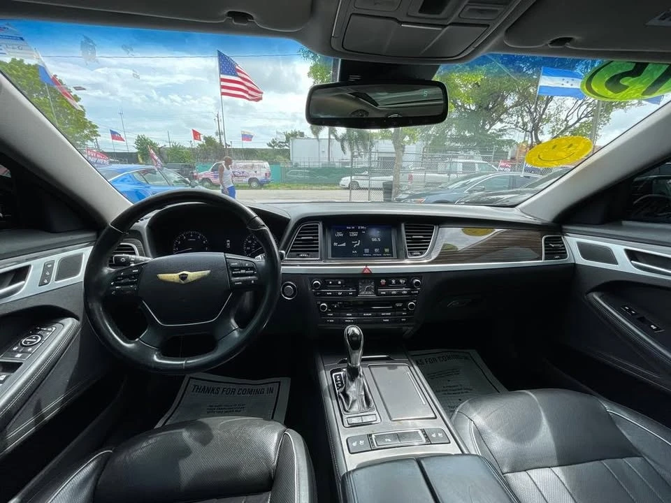 2015 Hyundai Genesis - Image 11 of 16
