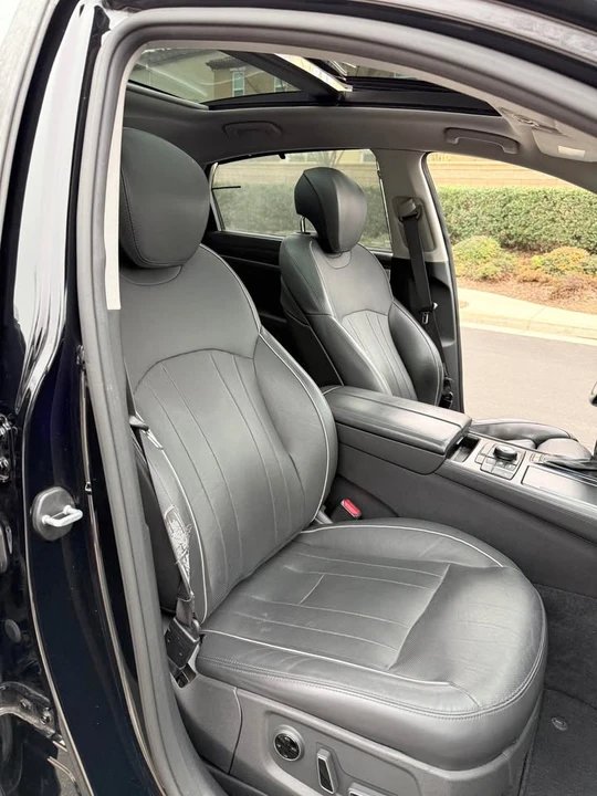 2015 Hyundai Genesis - Image 10 of 13