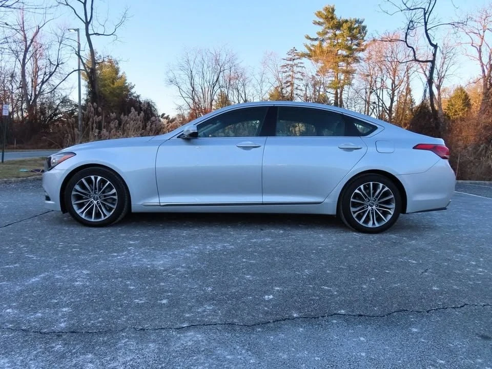 2015 Hyundai Genesis - Image 5 of 19