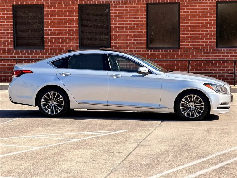 2015 Hyundai Genesis - Image 7 of 19