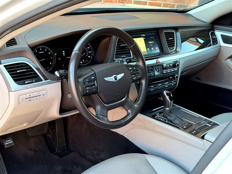 2015 Hyundai Genesis - Image 12 of 19