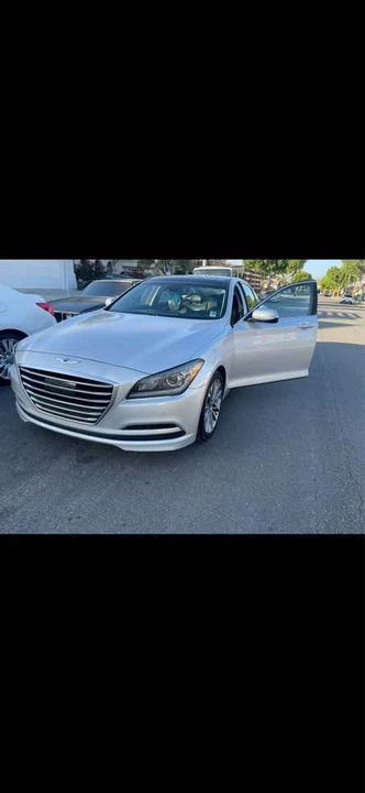 2015 Hyundai Genesis - Image 10 of 10