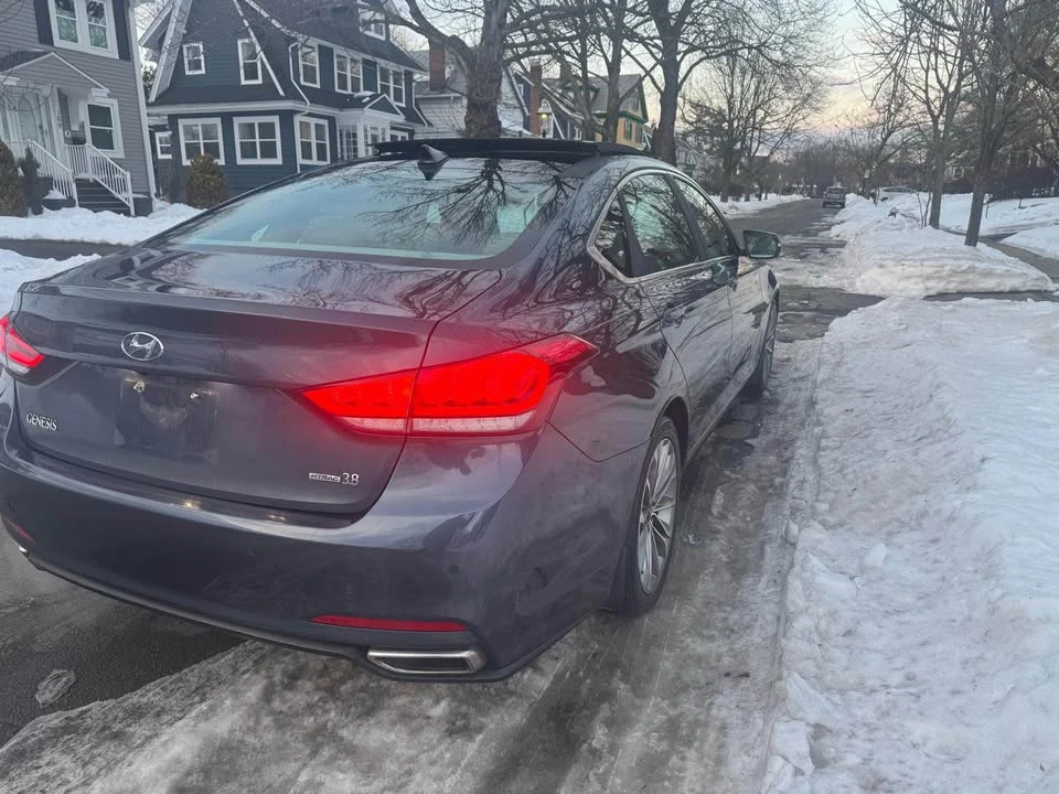 2015 Hyundai Genesis - Image 5 of 20