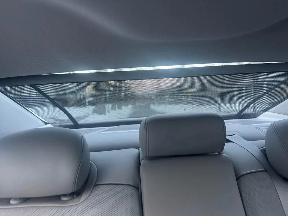2015 Hyundai Genesis - Image 16 of 20