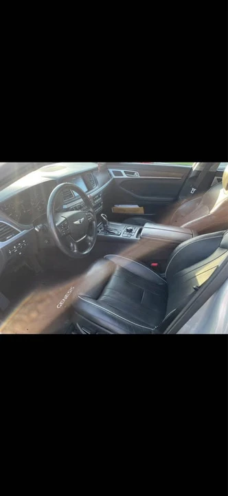 2015 Hyundai Genesis - Image 7 of 10