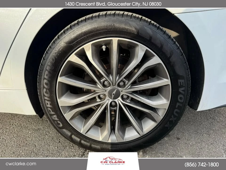 2015 Hyundai Genesis - Image 8 of 11