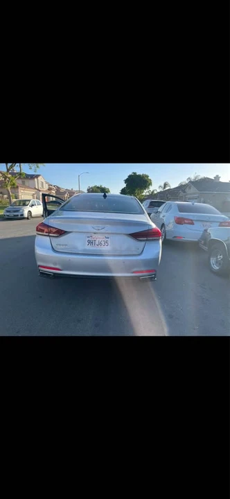 2015 Hyundai Genesis - Image 3 of 10