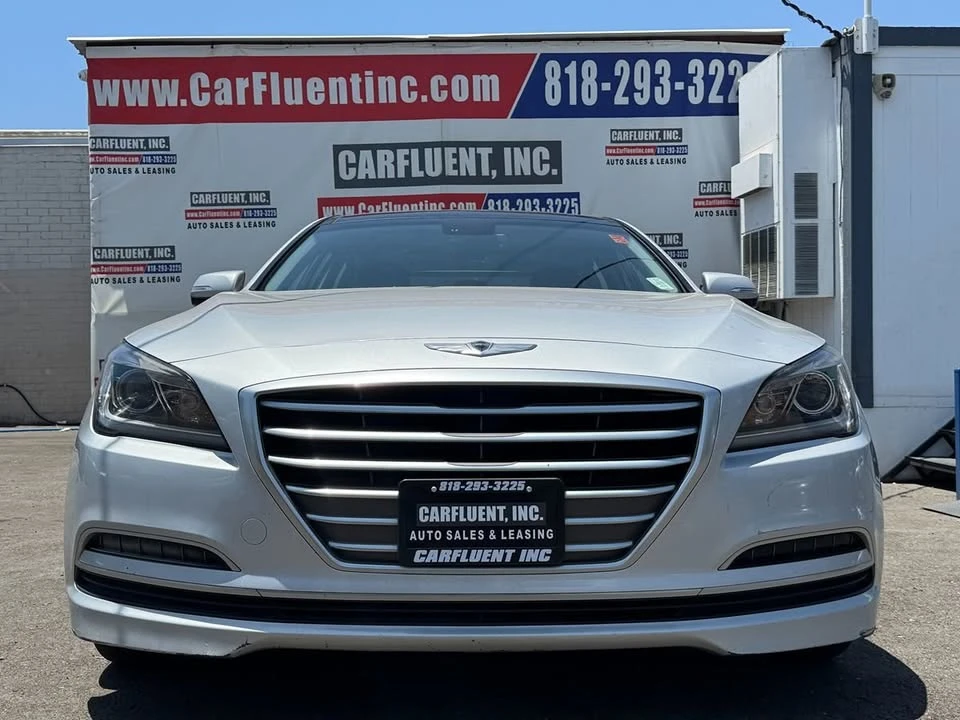 2015 Hyundai Genesis - Image 2 of 20