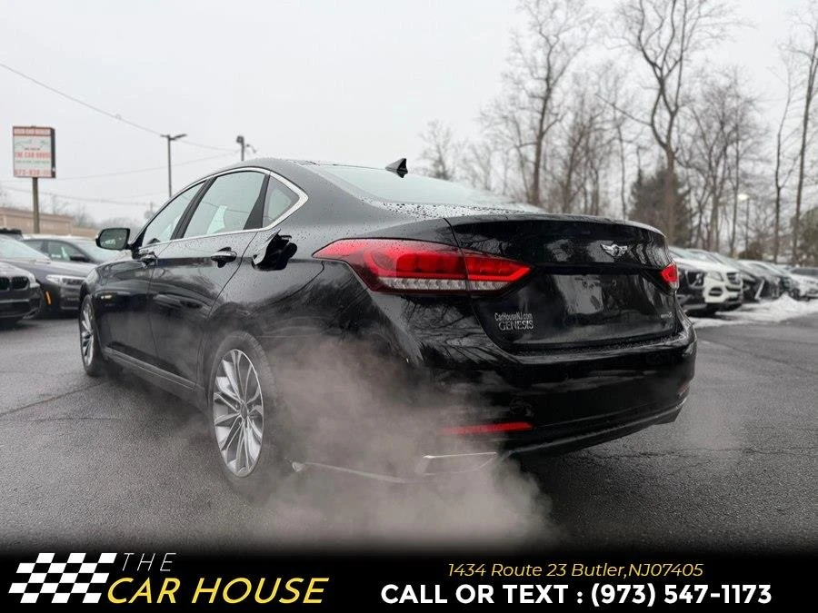 2015 Hyundai Genesis - Image 9 of 15