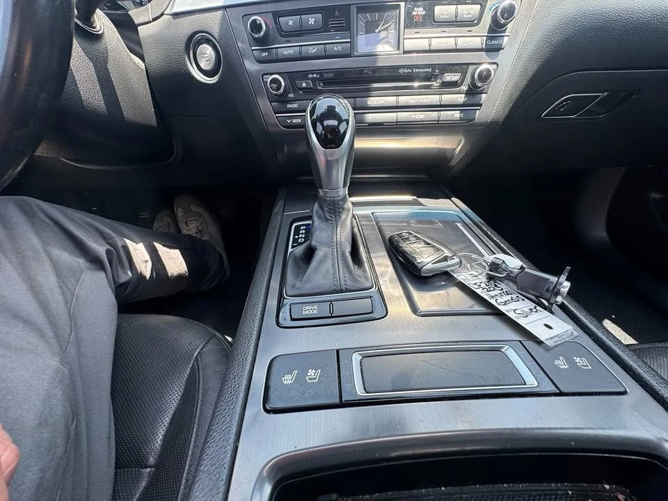 2015 Hyundai Genesis - Image 19 of 20