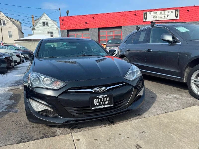 2015 Hyundai Genesis - Image 12 of 16