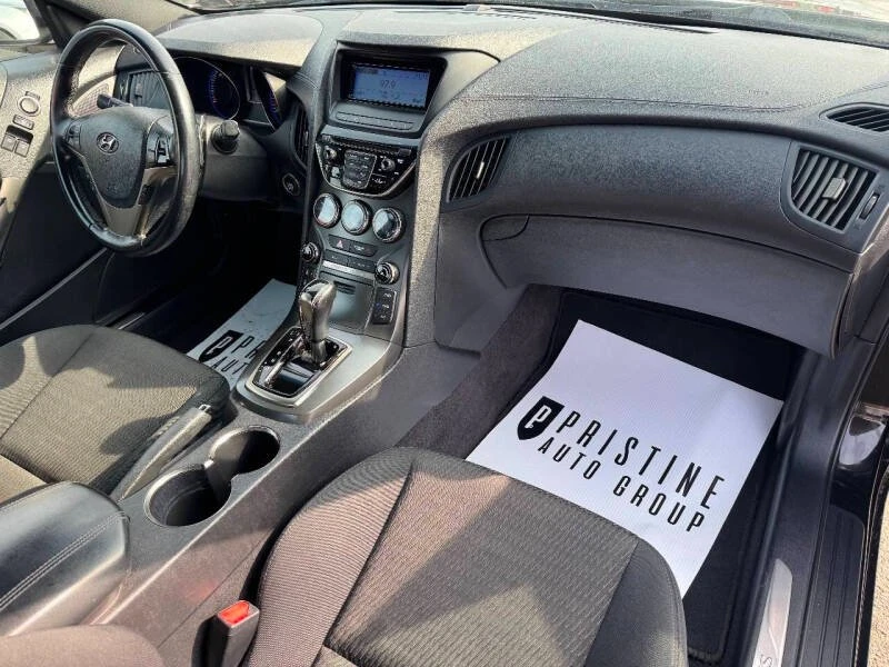 2015 Hyundai Genesis - Image 8 of 16