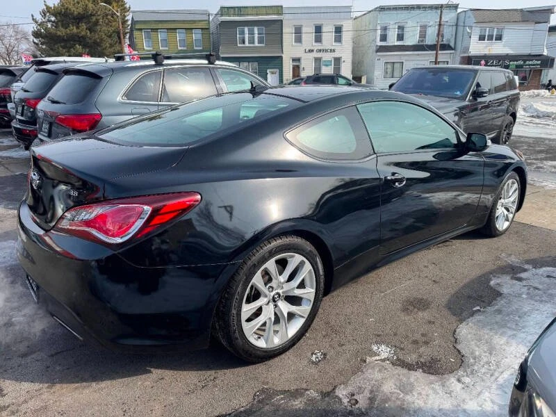 2015 Hyundai Genesis - Image 4 of 16