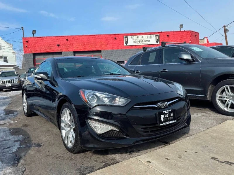 2015 Hyundai Genesis - Image 11 of 16