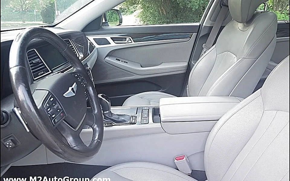 2015 Hyundai Genesis - Image 10 of 20