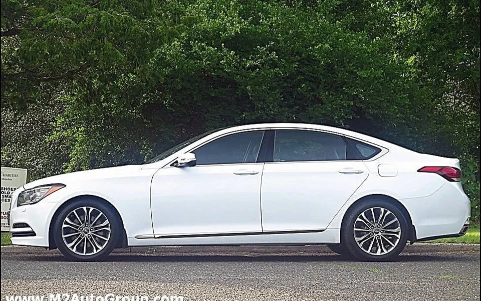 2015 Hyundai Genesis - Image 2 of 20