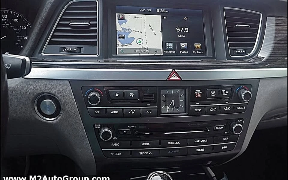 2015 Hyundai Genesis - Image 9 of 20