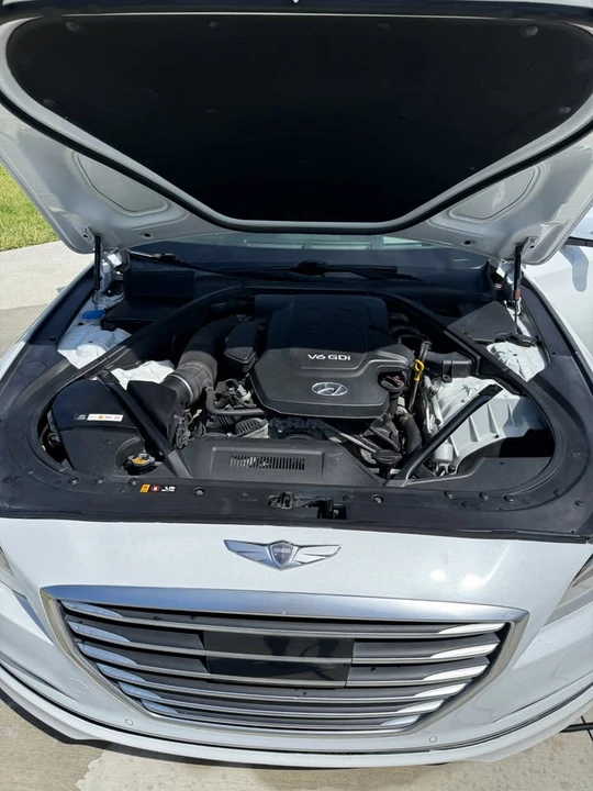 2015 Hyundai Genesis - Image 9 of 20