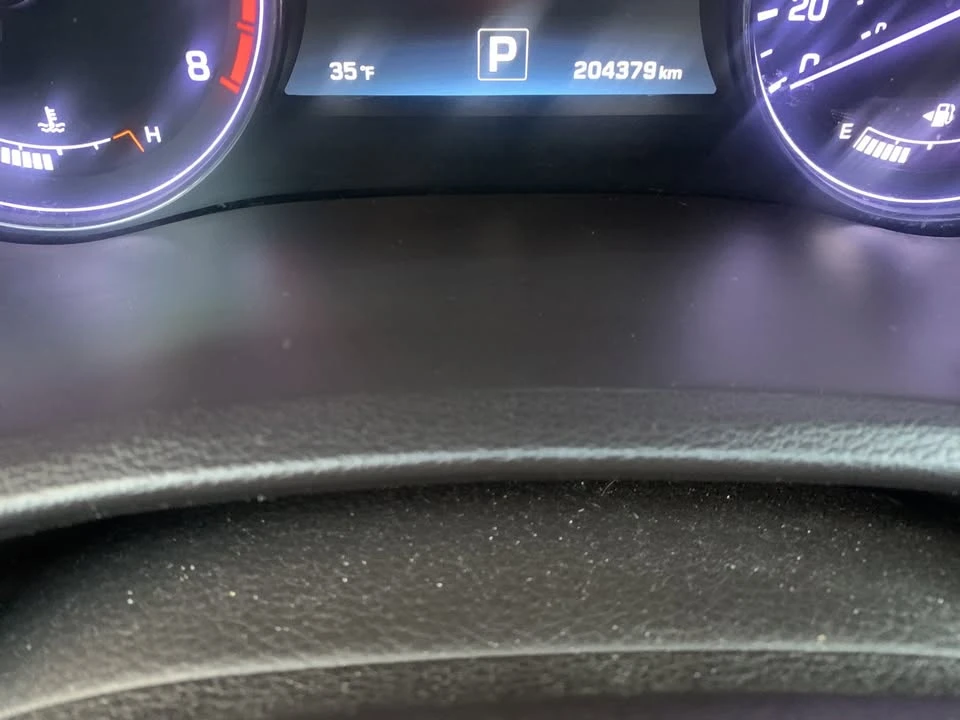 2015 Hyundai Genesis - Image 17 of 20