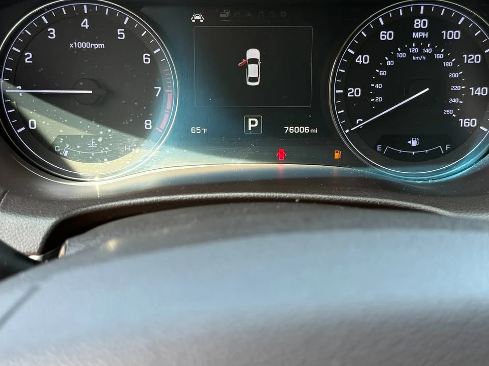 2015 Hyundai Genesis - Image 10 of 20