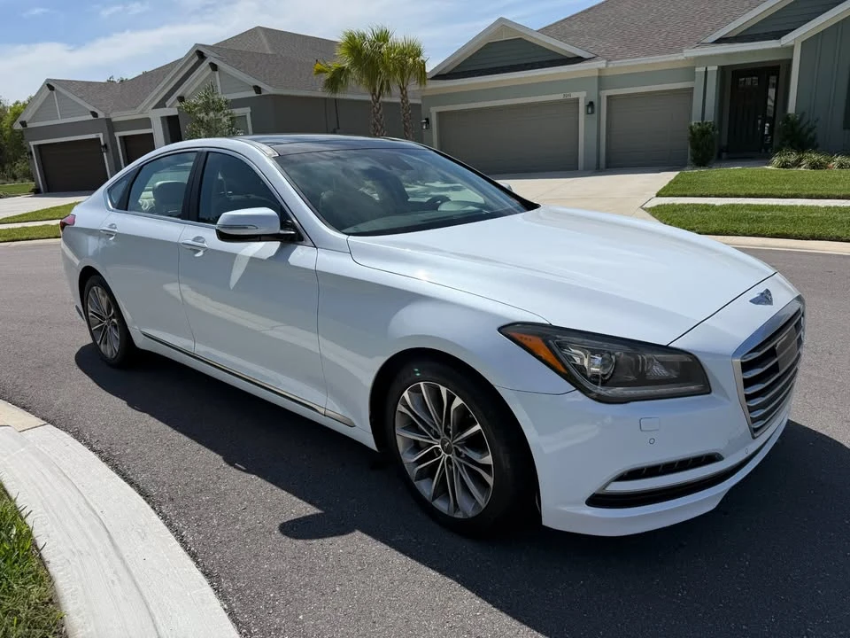 2015 Hyundai Genesis - Image 2 of 20