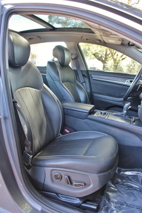 2015 Hyundai Genesis - Image 8 of 20