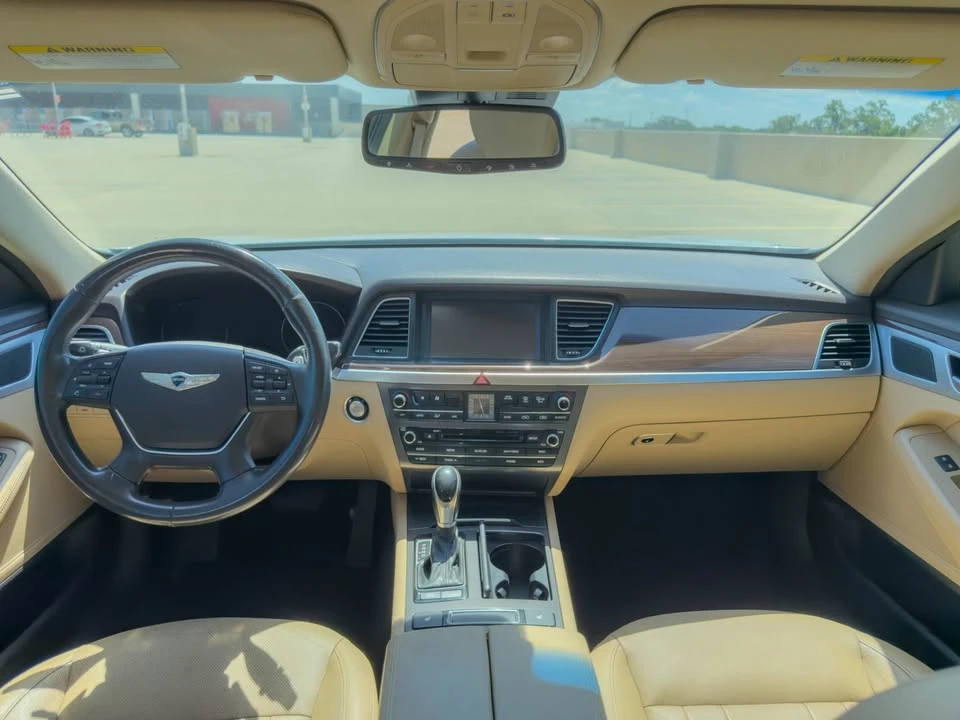 2015 Hyundai Genesis - Image 11 of 14