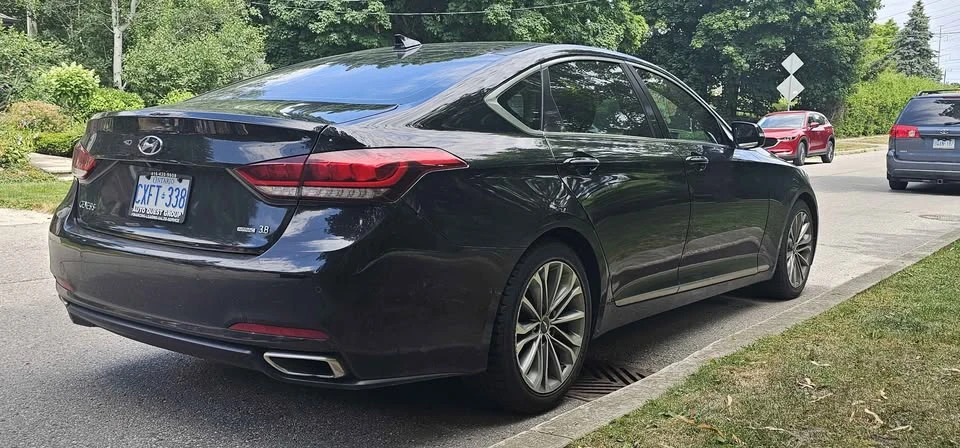 2015 Hyundai Genesis - Image 7 of 16