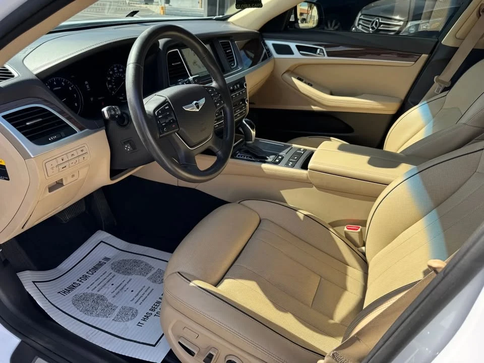 2015 Hyundai Genesis - Image 10 of 20