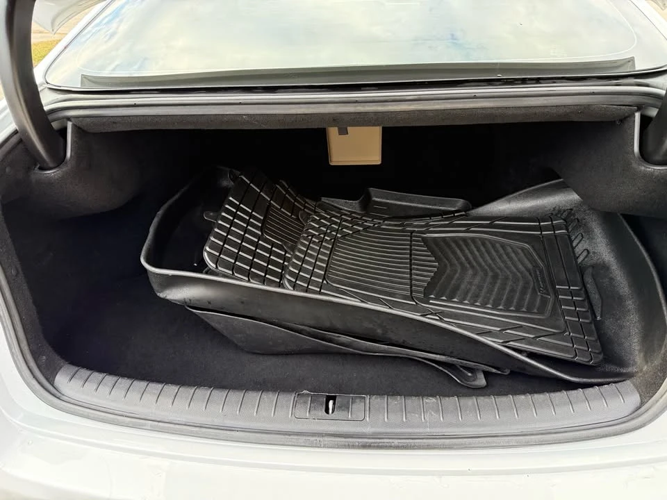 2015 Hyundai Genesis - Image 12 of 20