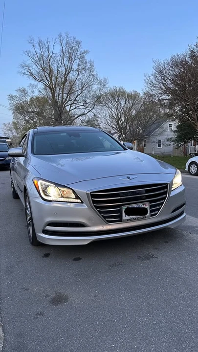2015 Hyundai Genesis - Image 14 of 19